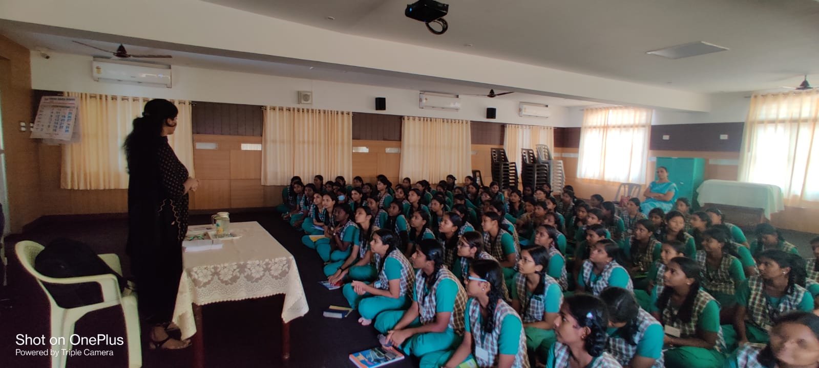 a single checked balloon